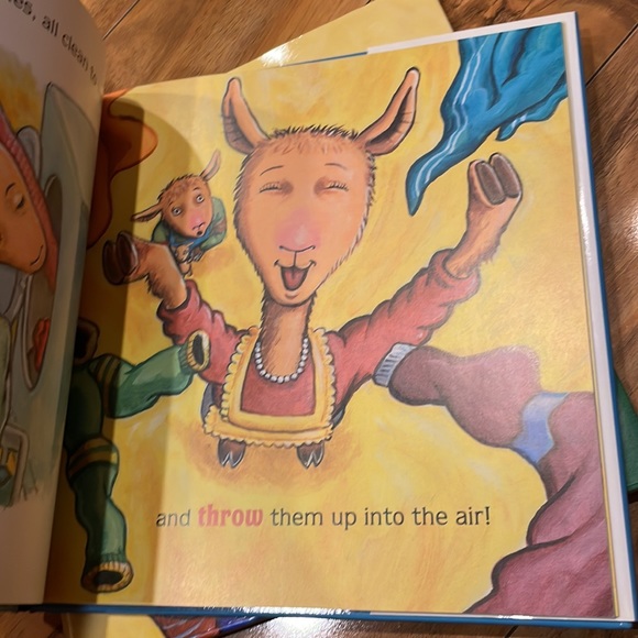 Lot of Two new llama llama hardback books by Anna Dewdney - Picture 6 of 11